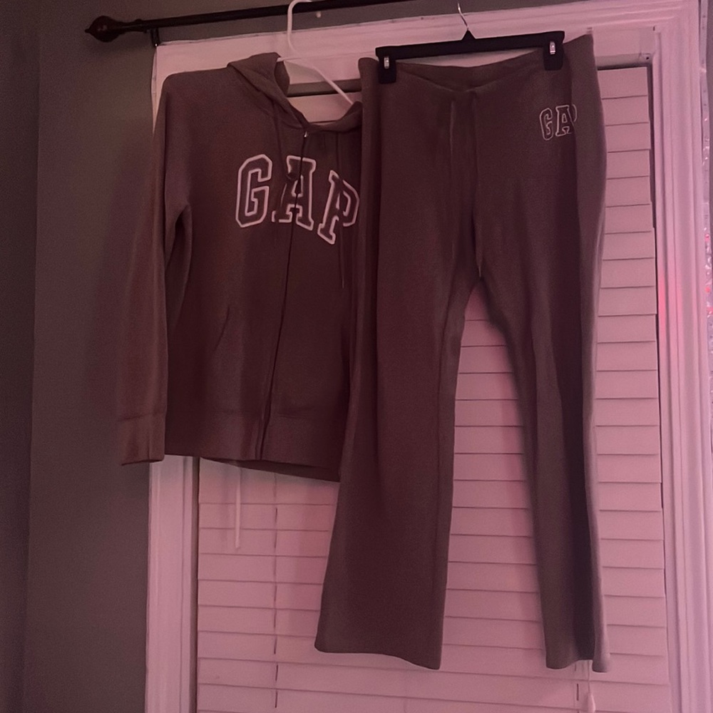 Gap jacket/sweatpant
